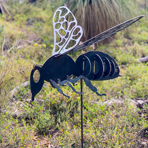 Garden Art - Bee Sculpture - Steel